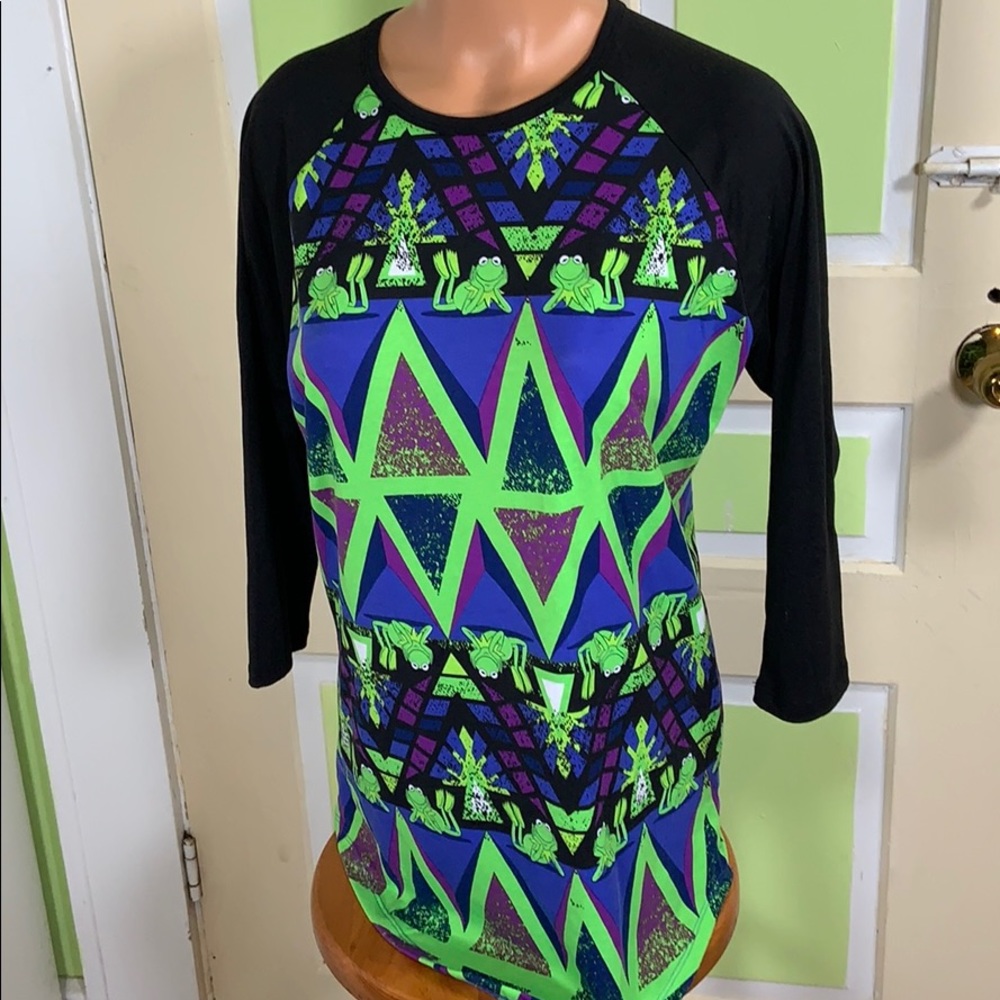Lularoe rare Kermit the frog shirt Sesame Street m green black triangles